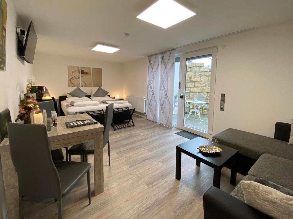 1,5 Zimmer Apartment In S-Bahn Naehe, 35 Qm, Max 4 Pers, Zentral, Private Terasse, Internet 250 Mbit Gärtringen Esterno foto