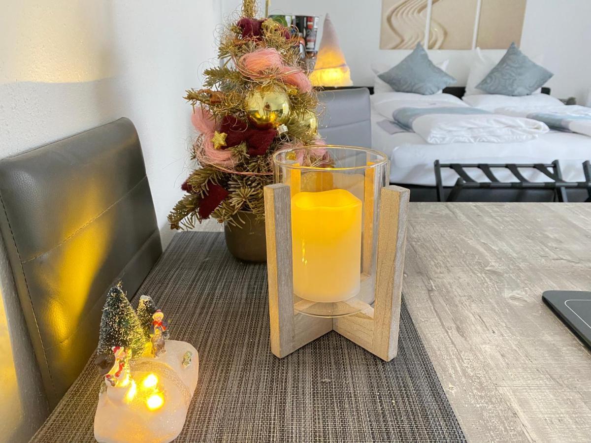 1,5 Zimmer Apartment In S-Bahn Naehe, 35 Qm, Max 4 Pers, Zentral, Private Terasse, Internet 250 Mbit Gärtringen Esterno foto