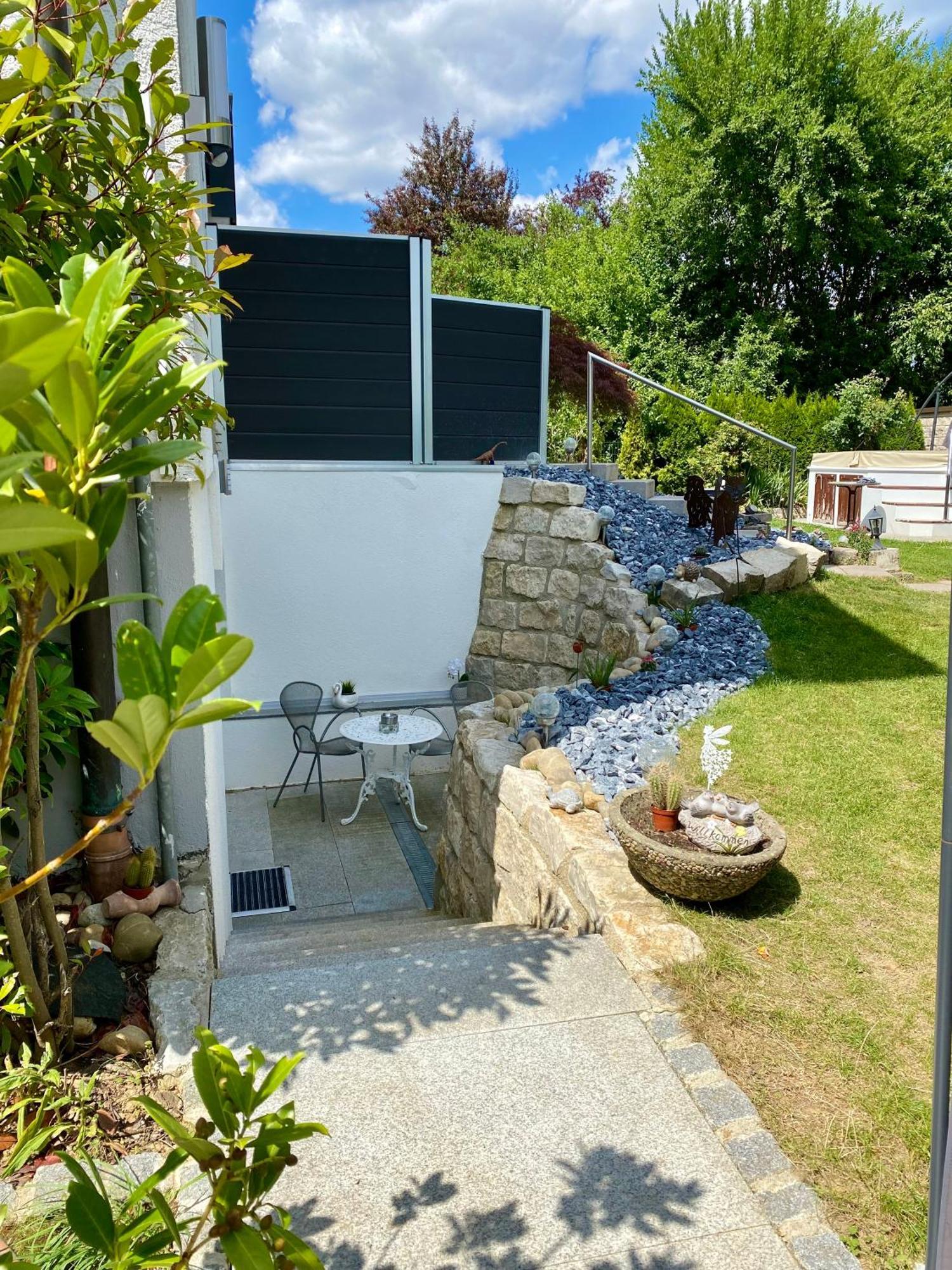 1,5 Zimmer Apartment In S-Bahn Naehe, 35 Qm, Max 4 Pers, Zentral, Private Terasse, Internet 250 Mbit Gärtringen Esterno foto